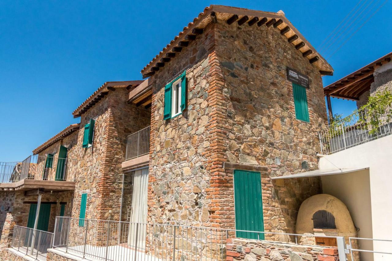 Gasthaus Farmakas Living Exterior foto