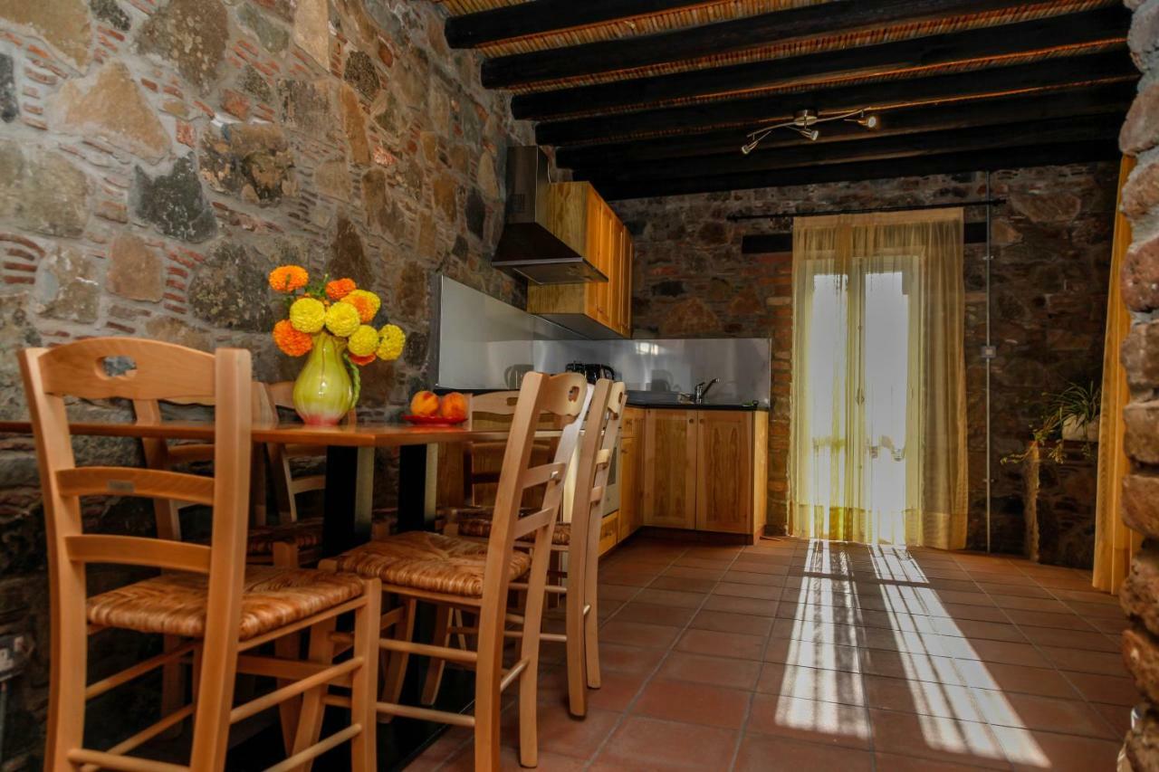 Gasthaus Farmakas Living Exterior foto